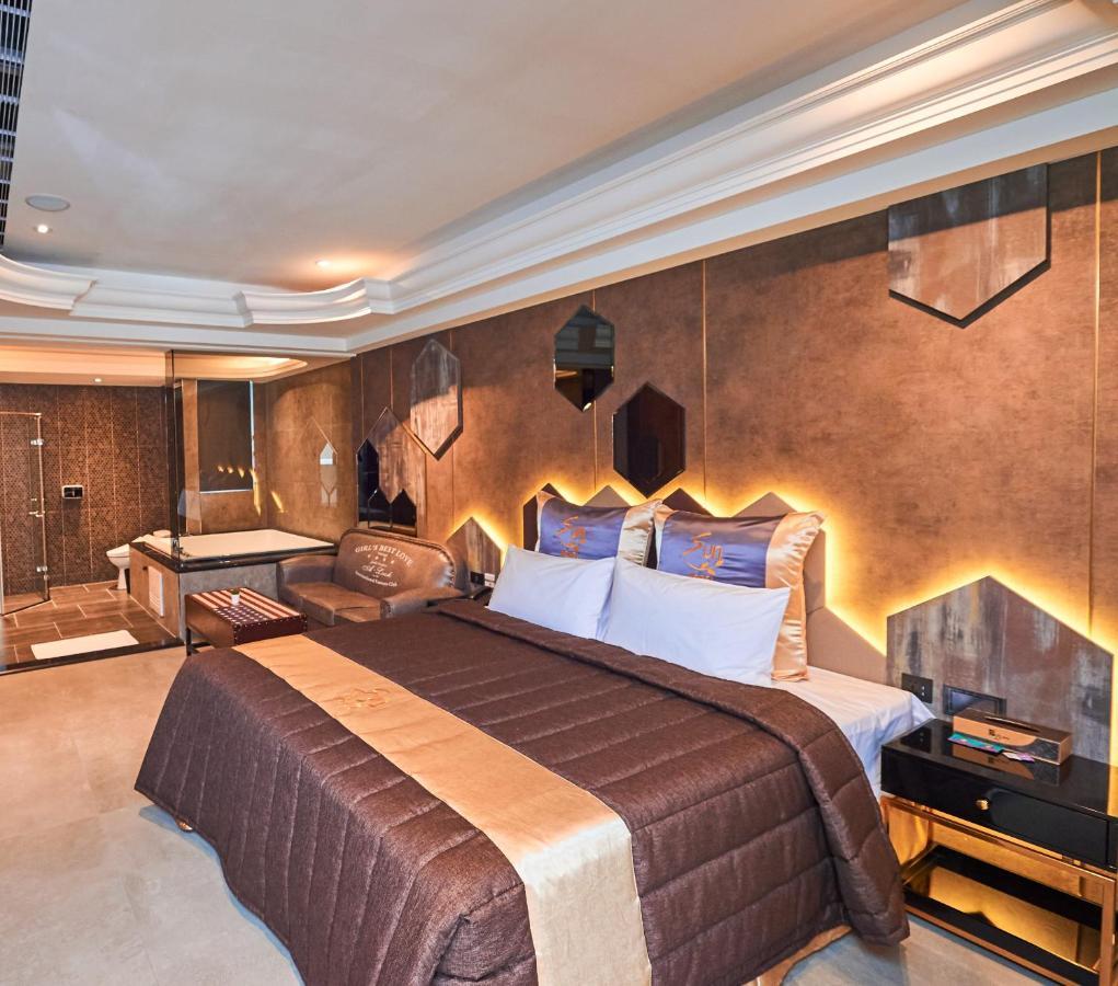 Sun Motel Kaohsiung Luaran gambar