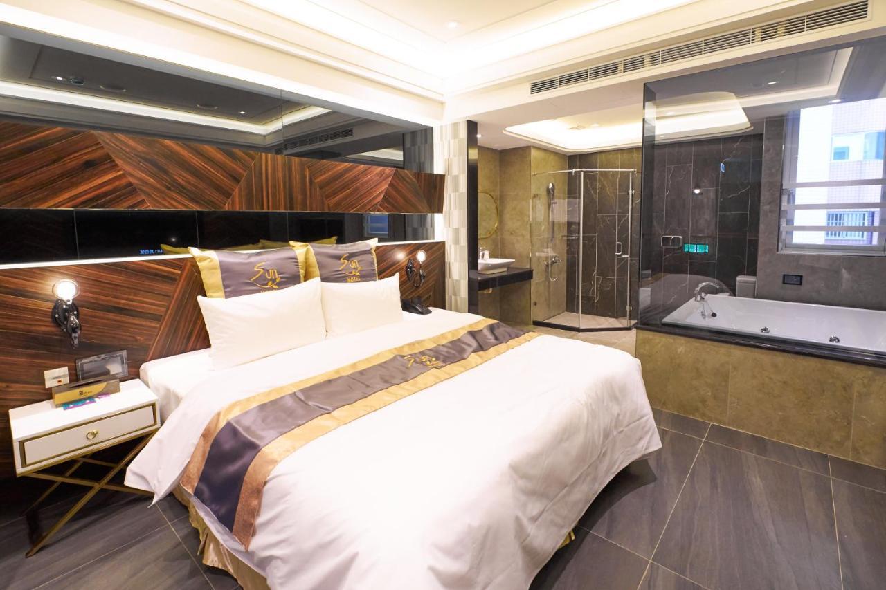 Sun Motel Kaohsiung Luaran gambar